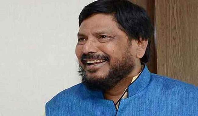 oppn-blaming-evms-because-of-lack-of-issues-claims-athawale