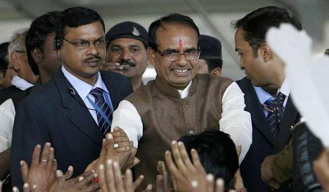 mps-public-is-reaching-shivraj-singh-chouhan-with-a-complaint