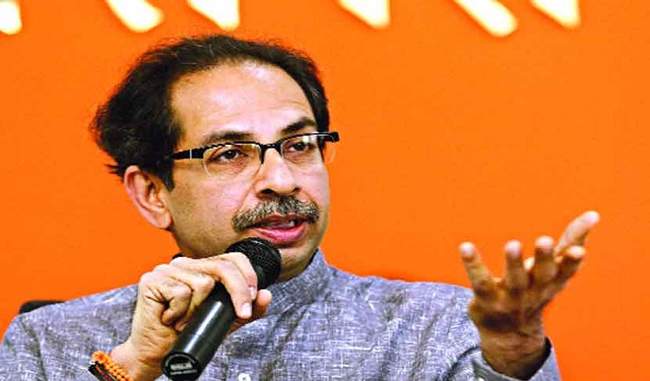 people-who-don-t-believe-in-veer-savarkar-must-be-beaten-up-in-public-says-uddhav-thackeray