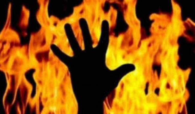 gang-rape-victim-in-unnao-tried-self-immolation-with-her-mother-in-collectorate-premises