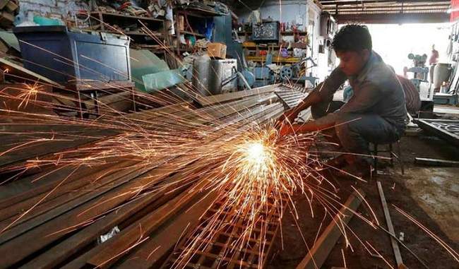 india-manufacturing-growth-at-15-month-low-in-august-pmi