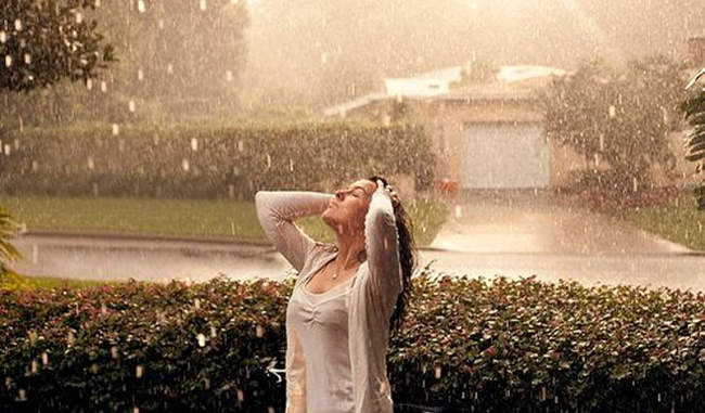 know-the-health-benefits-of-rain-bath-in-hindi know-the-health-benefits-of-rain-bath-in-hindi