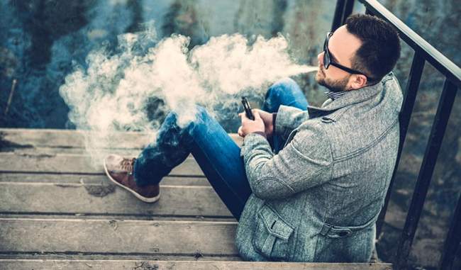 e-cigarette-smoking-is-very-dangerous-five-people-died-in-america