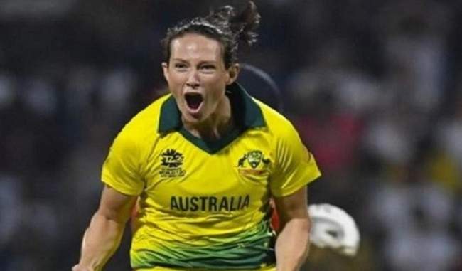 australia-s-megan-scutt-created-history-becoming-the-first-female-cricketer-to-take-2-hat-tricks