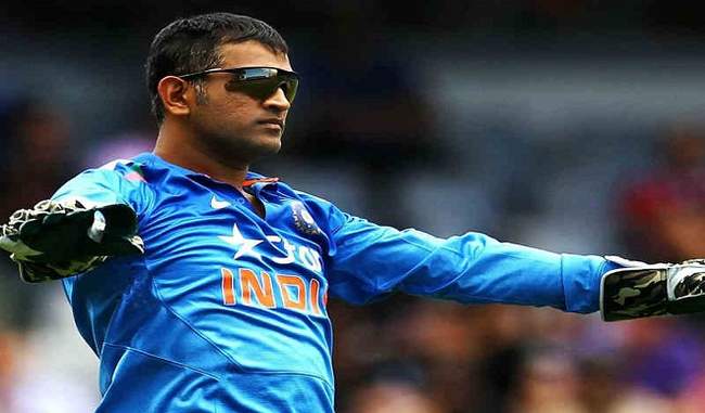 great-chess-player-anand-said-there-is-nothing-left-for-dhoni-to-achieve