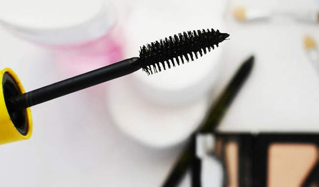 different-uses-of-dry-mascara-in-hindi