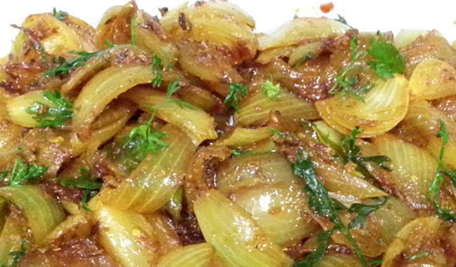 know-the-recipe-of-onion-sabzi-in-hindi