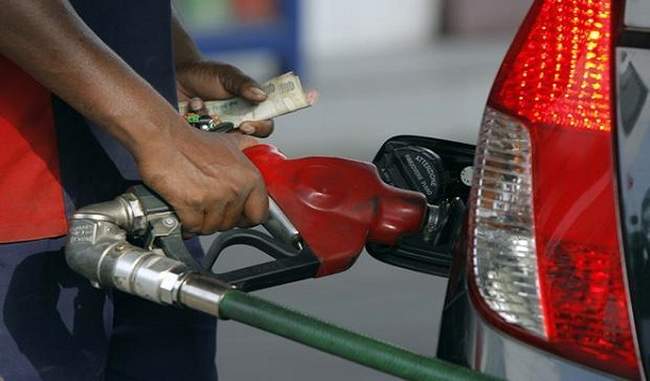 लगातार छठे दिन महंगे हुए पेट्रोल-डीजल, 27-18 पैसे लीटर बढ़े दाम