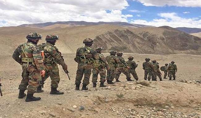 indian-chinese-soldiers-face-off-near-pangong-lake-in-eastern-ladakh