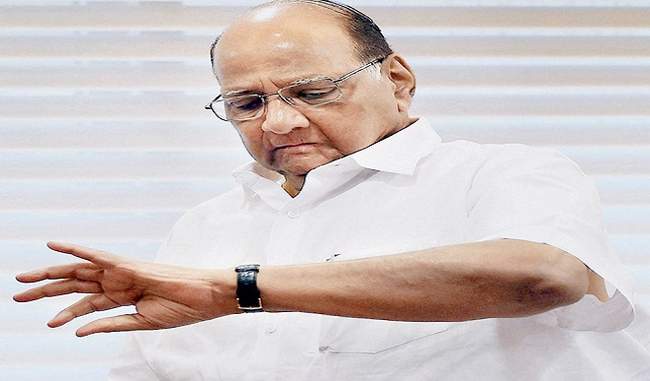 power-of-pawar-is-waning-in-maharashtra-all-founding-members-left-in-electoral-time