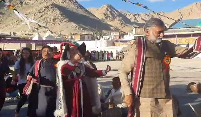 embassies-need-to-write-letters-to-remove-ladakh-from-tourism-related-advisories-patel