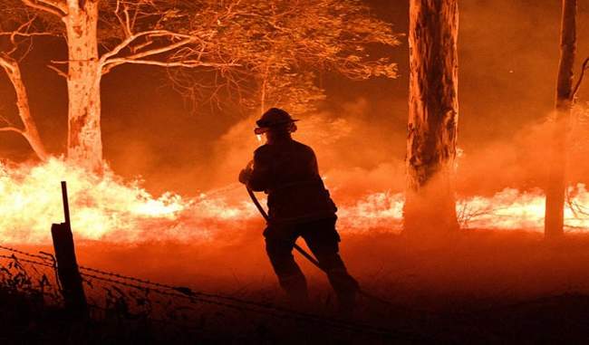 australia-forest-fire-people-are-leaving-their-homes
