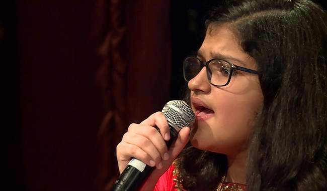13-year-old-indian-girl-sings-song-in-120-languages-won-global-award