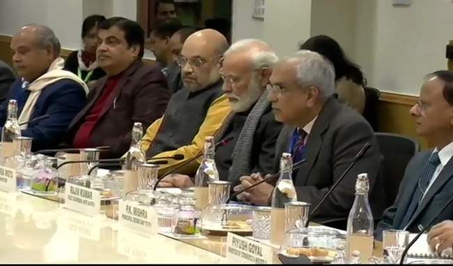 बजट से पहले अर्थशास्त्रियों के साथ PM मोदी की बैठक, आर्थिक वृद्धि को रफ्तार देने के उपायों पर चर्चा