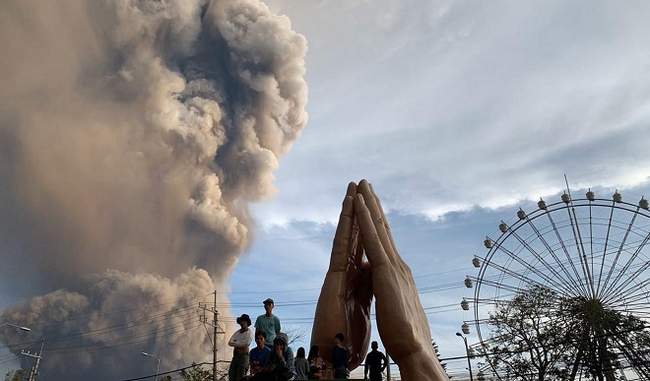 volcanic-eruption-alert-in-philippine-ash-and-smoke-reach-50-thousand-feet