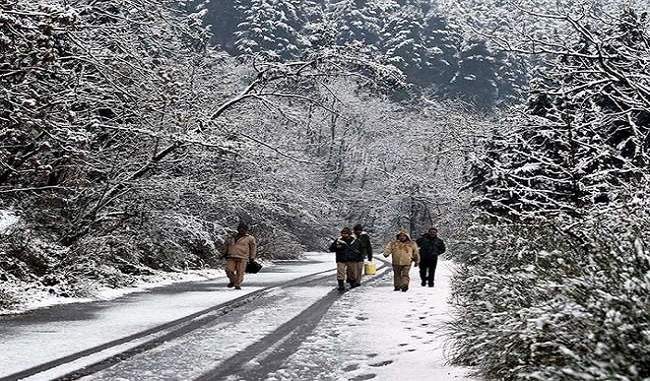 14-killed-in-heavy-snowfall-and-rain-in-balochistan-emergency-declared