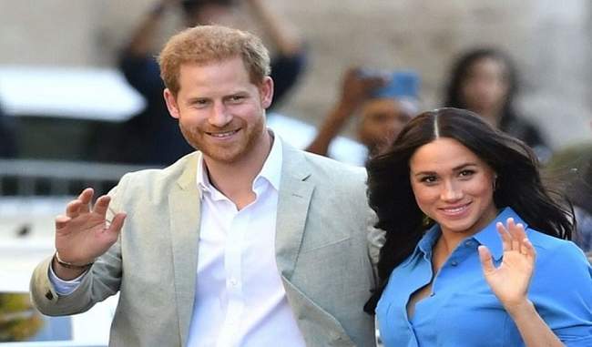 prince-harry-leaves-for-canada-to-meet-wife-megan-and-son-archie