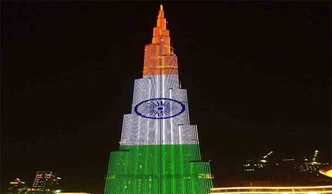 बुर्ज खलीफा भारत के 71 वें गणतंत्र दिवस पर तिरंगा के रंगों से जगमगाया, देखें वीडियो