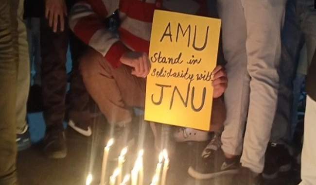 protests-in-amu-after-jnu-violence