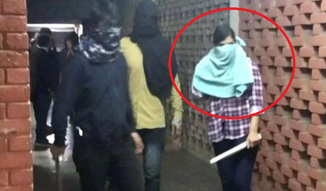 jnu-violence-delhi-police-identifies-masked-woman-in-video-as-du-student