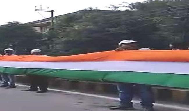 bjp-jdu-rally-in-support-of-caa-people-came-out-about-half-kilometer-long-tricolor