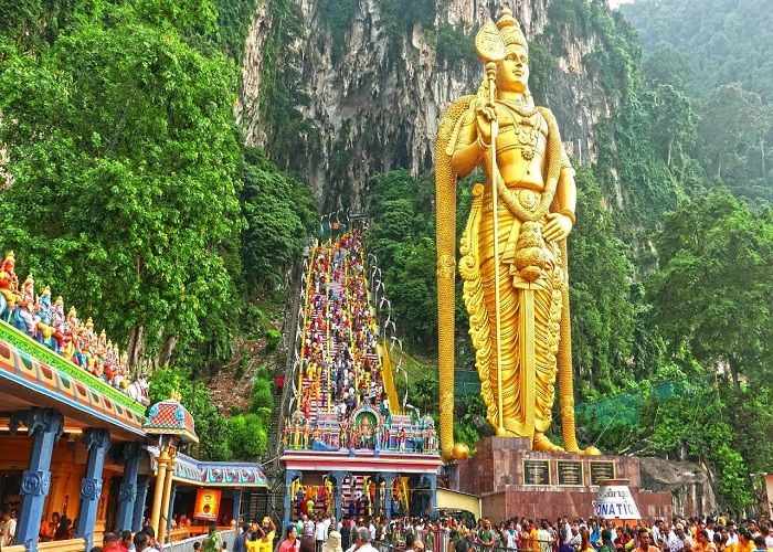 विदेश में स्थित हैं ये भव्य हिंदू मंदिर, दुनियाभर से लोग यहाँ करने आते हैं दर्शन, जानें इनके बारे में