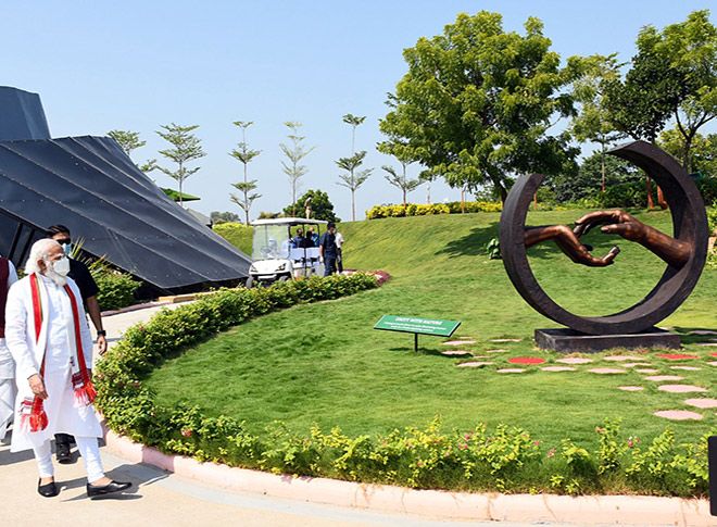 पीएम मोदी ने किया एकता मॉल और आरोग्य वन का उद्घाटन