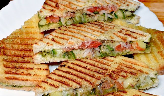 नाश्ते में सब्जियों की मदद से जरूर बनाएं यह मिक्स वेज ग्रिल सैंडविच
