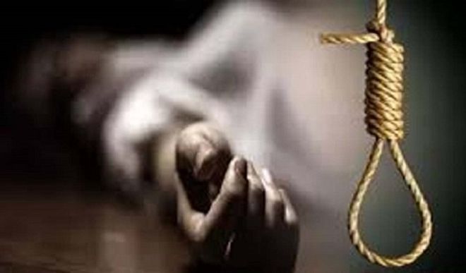  husband hanged, wife drinks poison,