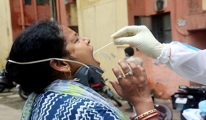 केरल में कोविड-19 के 6,049 नए मामले, अब तक 2,870 मरीजों ने गंवाई अपनी जान