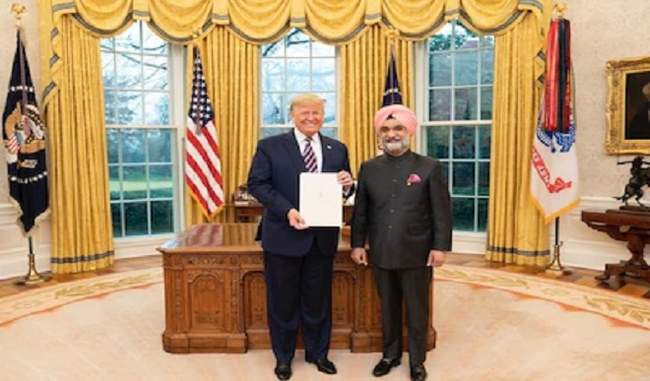 ambassador-sandhu-handed-over-identity-card-to-trump-in-the-oval-office