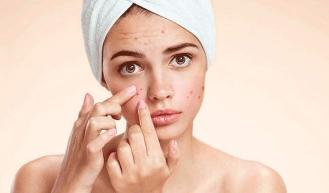 know-about-daily-habits-that-cause-acne