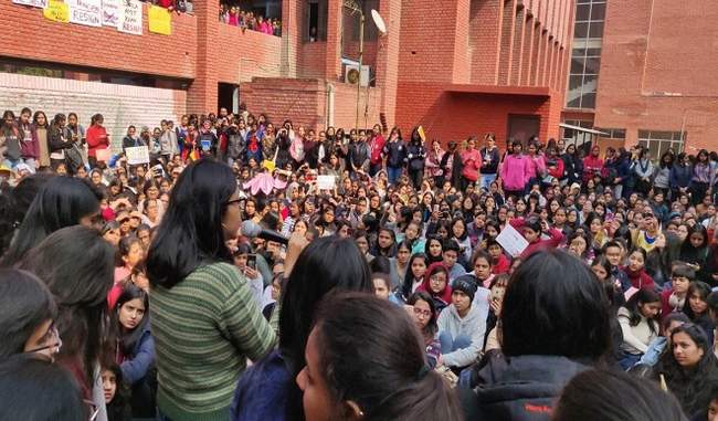 while-they-were-molesting-the-gargi-girls-the-security-personnel-remained-mute-spectators