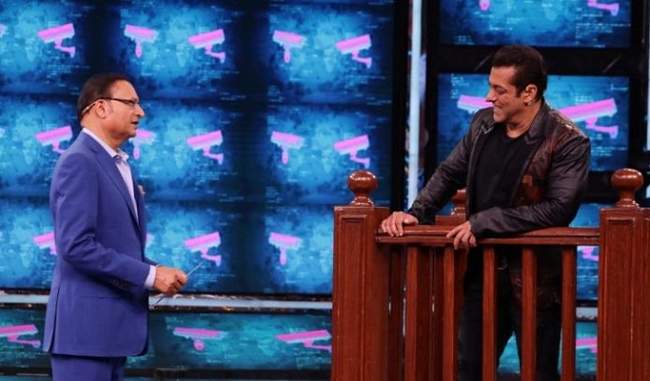 senior-journalist-rajat-sharma-came-to-bigg-boss-to-ask-sharp-questions-to-the-family