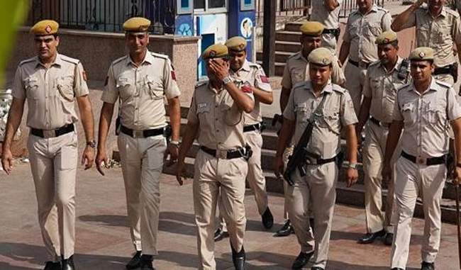 five-members-of-the-same-family-were-found-dead-in-bhajanpura-area-of-delhi