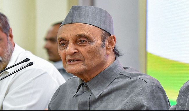 it-is-not-appropriate-to-name-the-foreign-service-institute-after-sushma-says-karan-singh