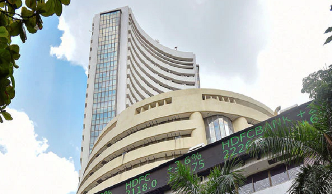market-fall-due-to-profit-booking-sensex-breaks-153-points
