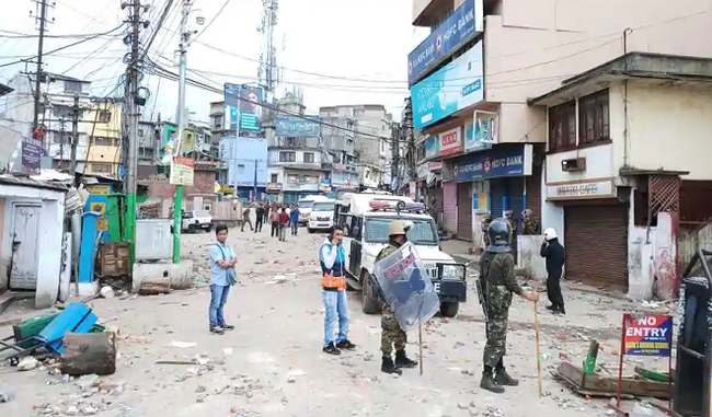 curfew-lifted-in-meghalaya-mobile-internet-services-continue-to-be-banned-in-six-districts