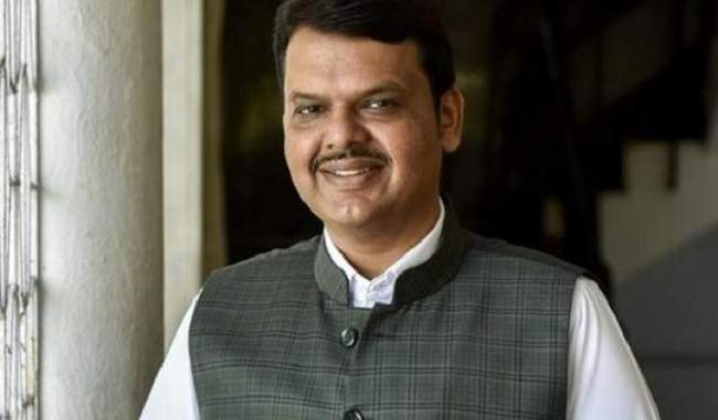 fadnavis-gets-relief-for-fourth-time-by-appearing-in-court