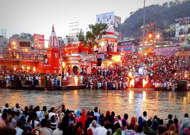 हरिद्वार घूमने जा रहे हैं तो इन जगहों पर ज़रूर जाएं