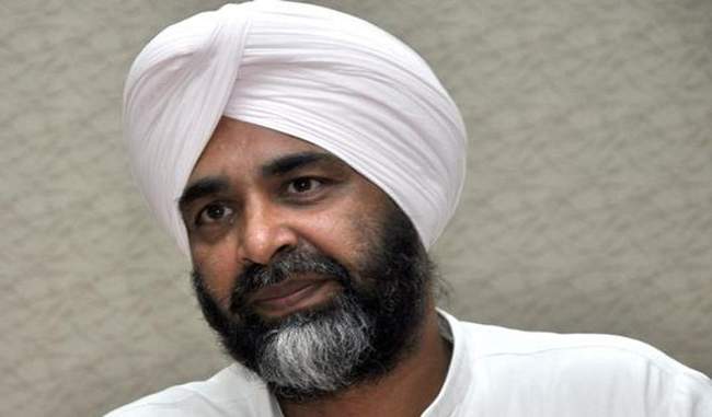 as-akali-mlas-gherao-fms-house-punjab-assembly-adjourned-for-brief-period as-akali-mlas-gherao-fms-house-punjab-assembly-adjourned-for-brief-period