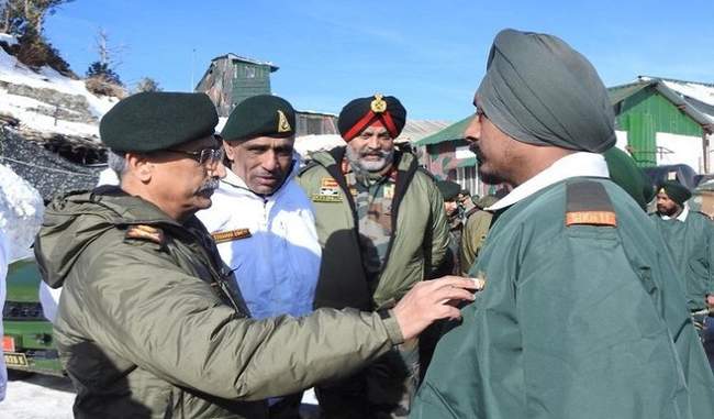 remain-alert-be-prepared-for-any-security-challenge-gen-naravane-to-troops-in-kashmir
