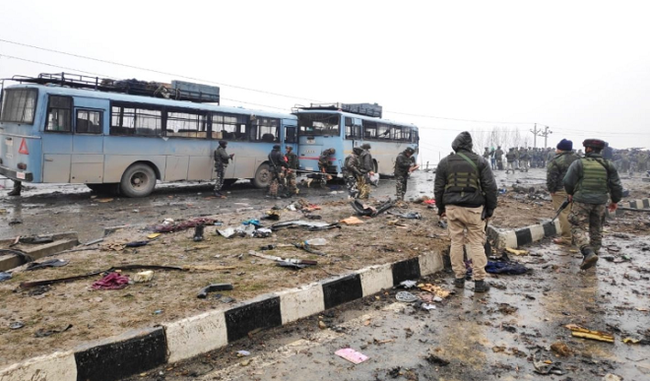 nia-arrested-father-daughter-for-supporting-terrorist-involved-in-pulwama-attack