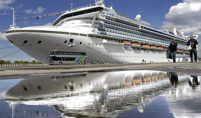 thousands-stranded-on-cruise-off-california-coast-due-to-fear-of-corona-virus