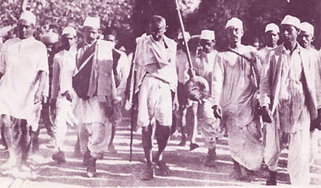dandi-satyagraha-was-an-act-of-nonviolent-civil-disobedience
