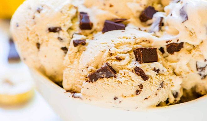 केले और चॉकलेट की मदद से बनाएं यह डिलिशियस आइसक्रीम