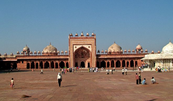 दिल्ली में लॉकडाउन के बीच गुजरा पहला रोजा, बंद रहीं मस्जिदें और बाजारों में रही सूनसान
