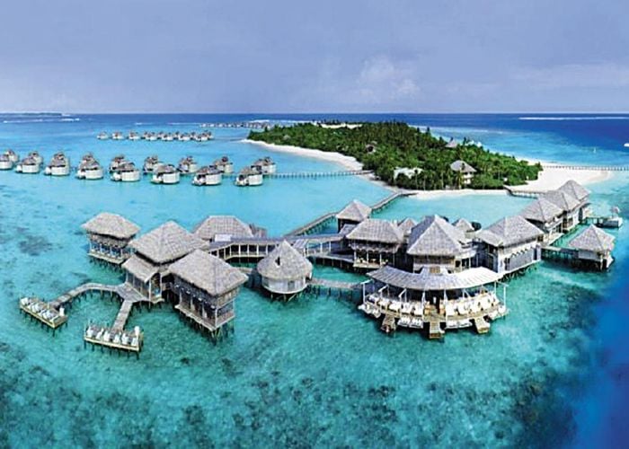 फैमिली के साथ घूमने जाने का है प्लान तो भारत की इन मशहूर 10 जगहों पर ...