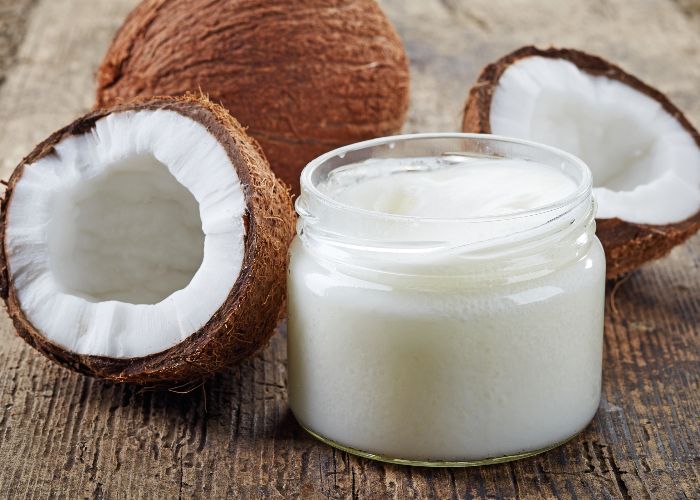  जानिए किस तरह से नारियल का तेल आपके लिए है फायदेमंद