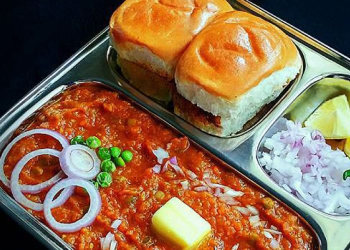 जानिए उदयपुर के फेमस और लाजवाब स्ट्रीट फूड के बारे में